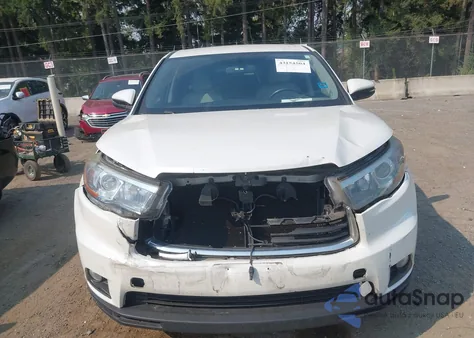 2016 Toyota Highlander Le Plus V6 z USA, uszkodzony, nr VIN 5TDBKRFH9GS235444